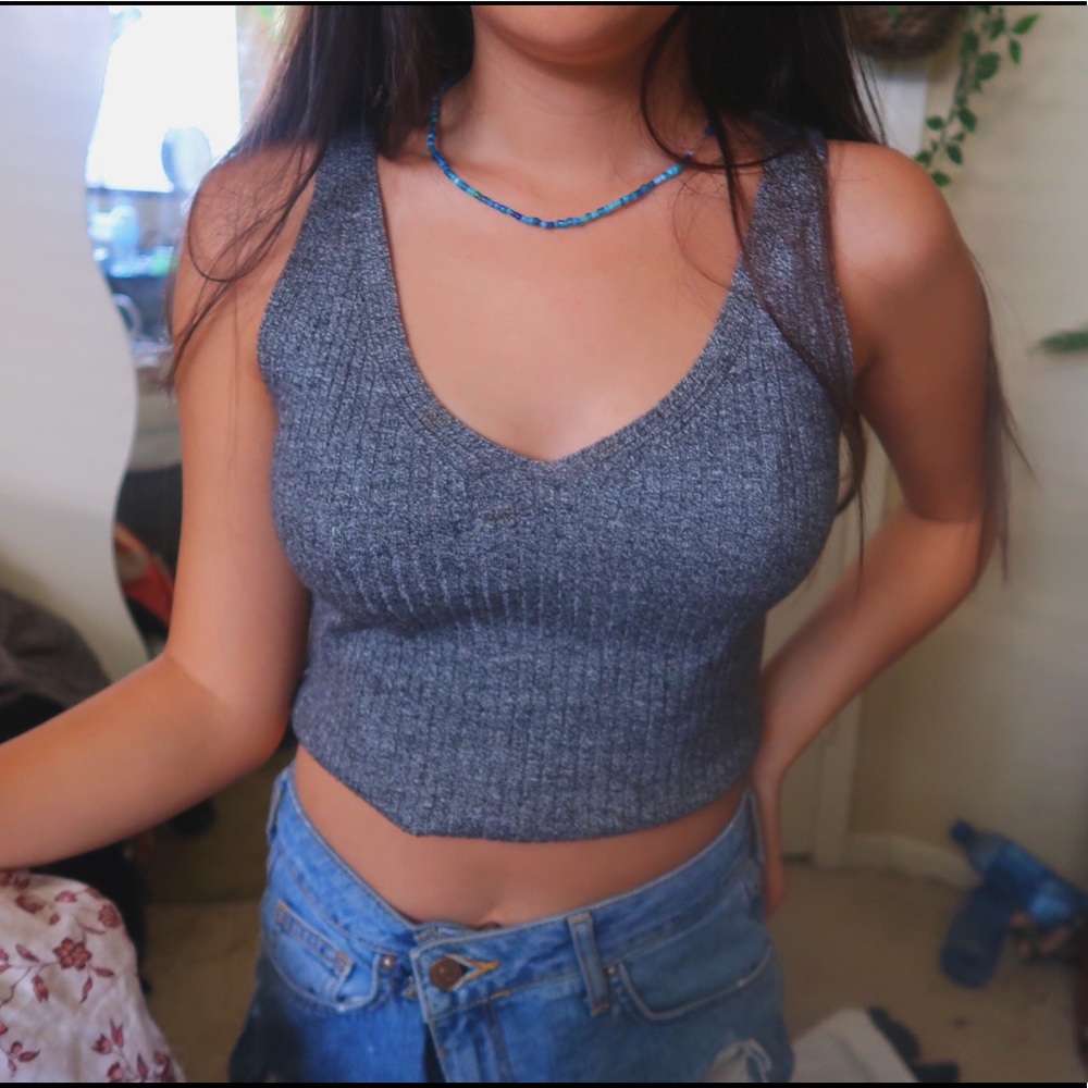 Grey V Neck (knit patterns)